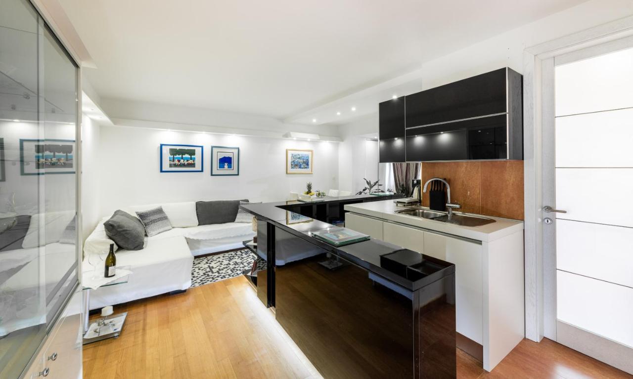 Luxury Apartment Set Split Exterior foto